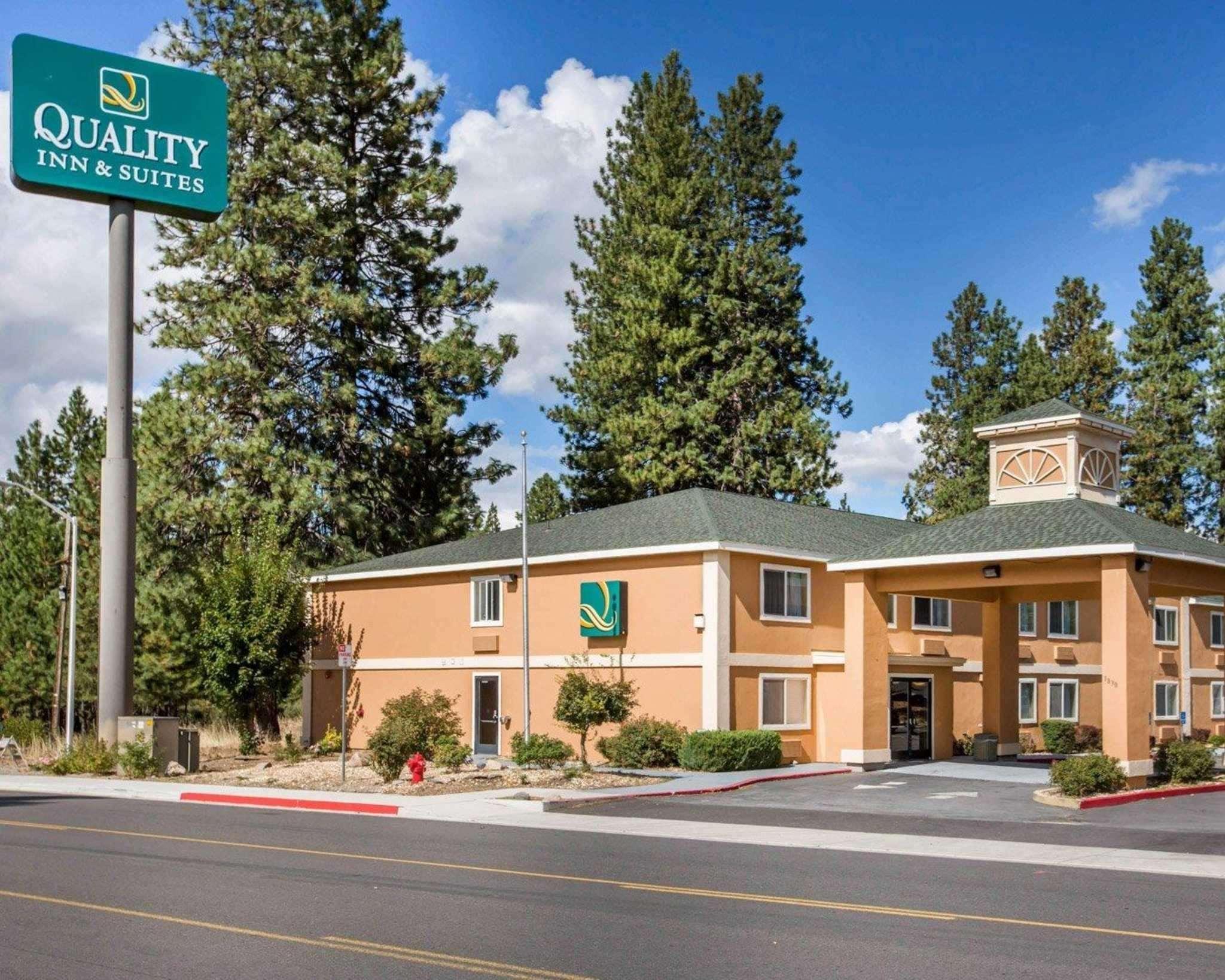 Quality Inn & Suites Weed Exteriér fotografie