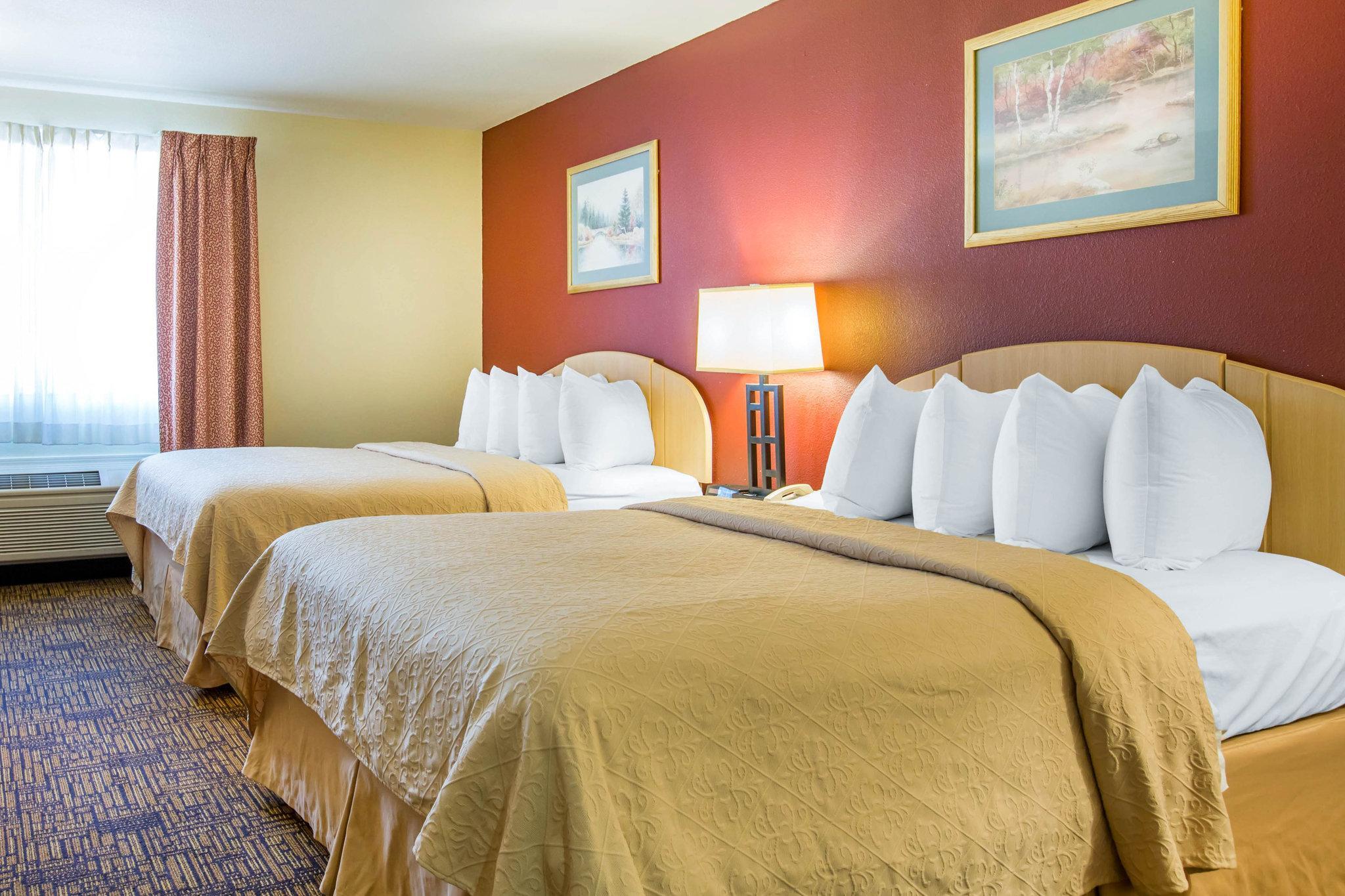 Quality Inn & Suites Weed Exteriér fotografie