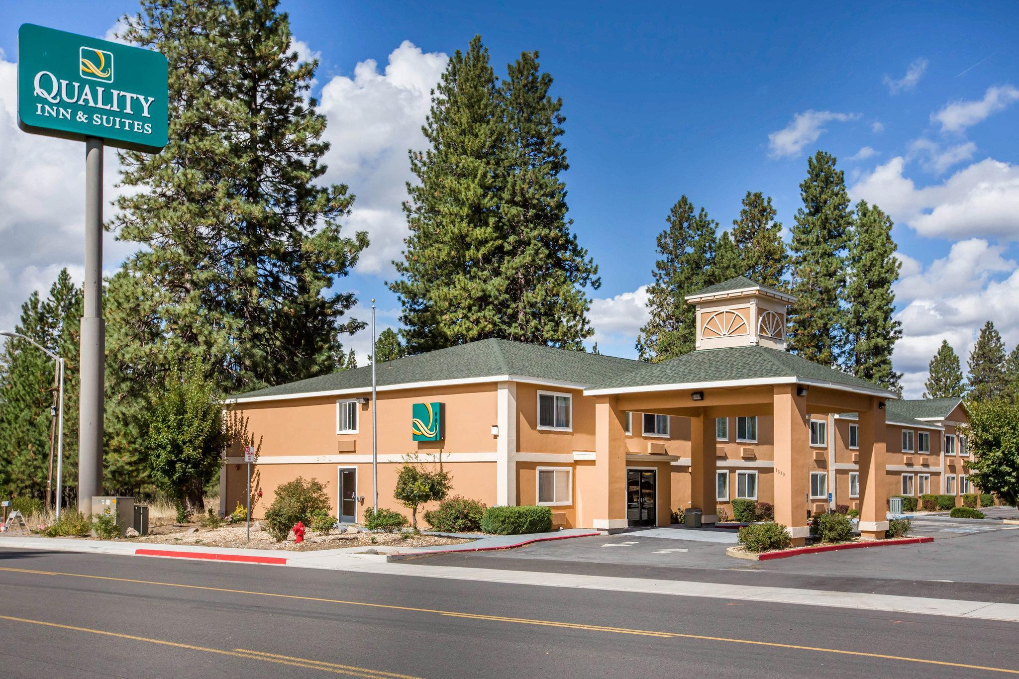 Quality Inn & Suites Weed Exteriér fotografie