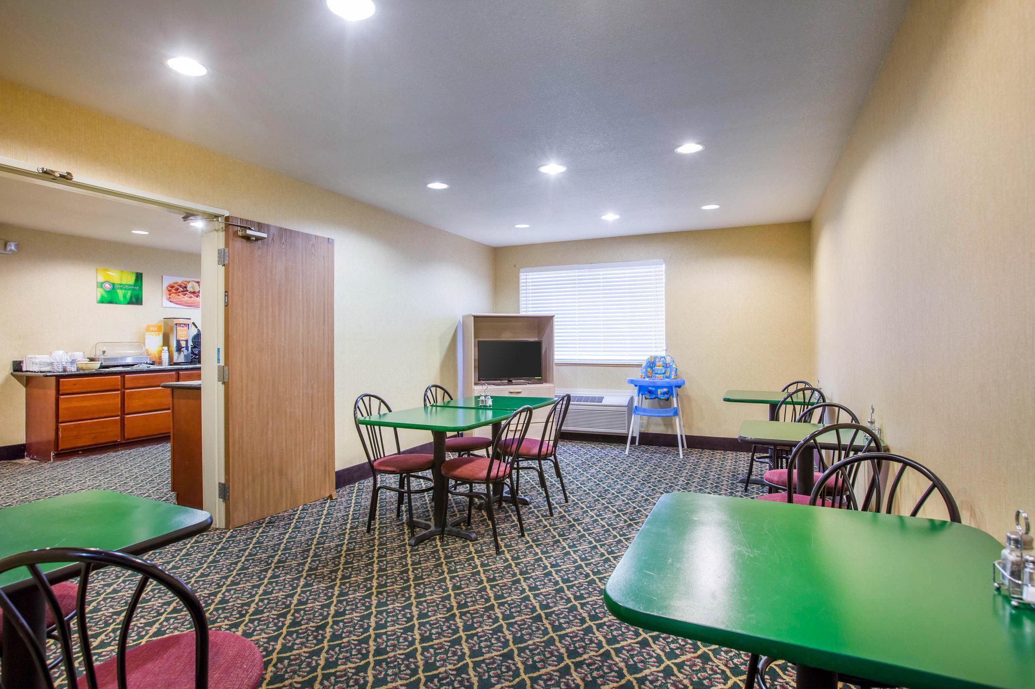 Quality Inn & Suites Weed Exteriér fotografie