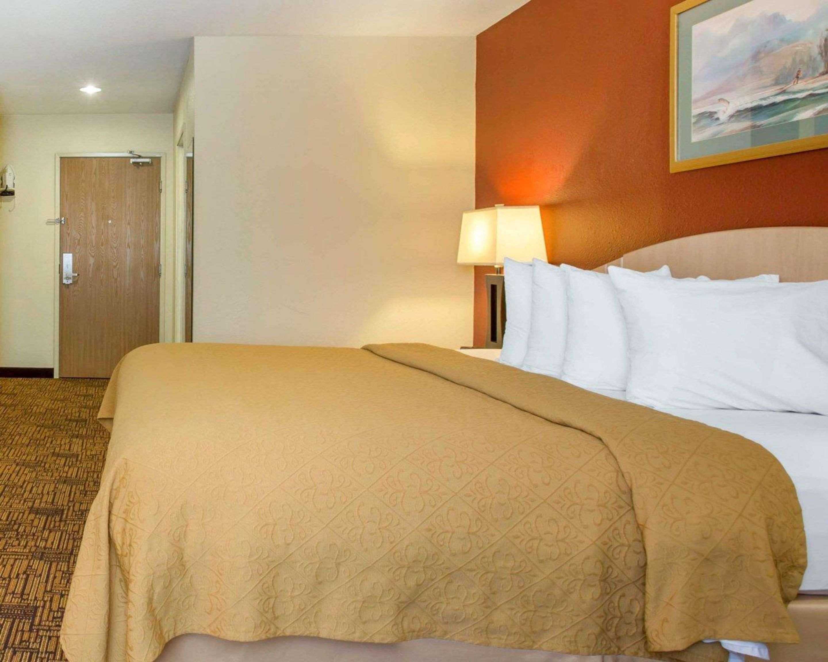 Quality Inn & Suites Weed Exteriér fotografie