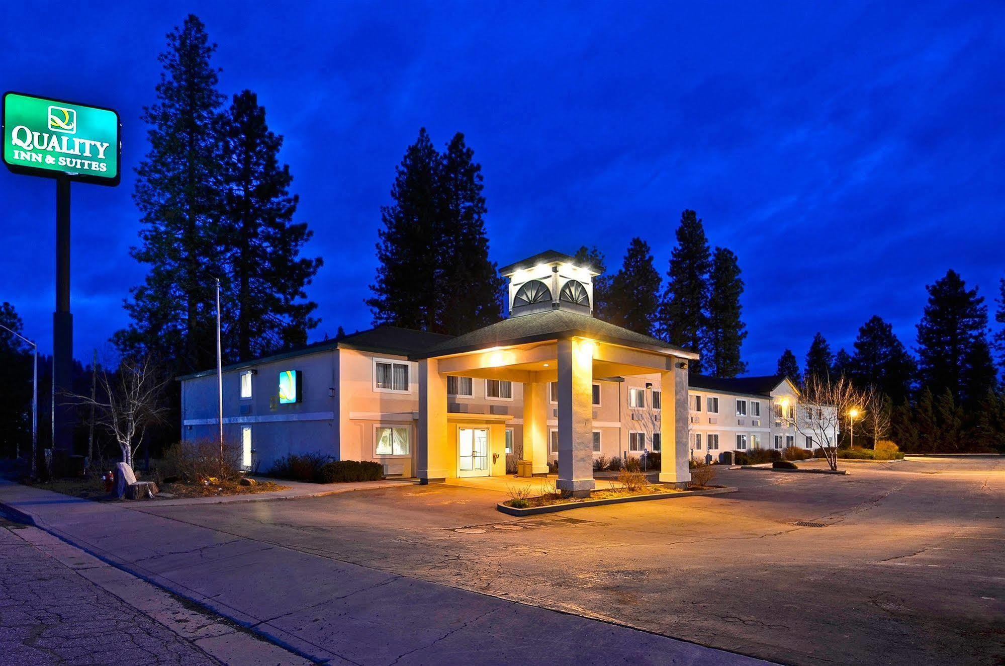 Quality Inn & Suites Weed Exteriér fotografie