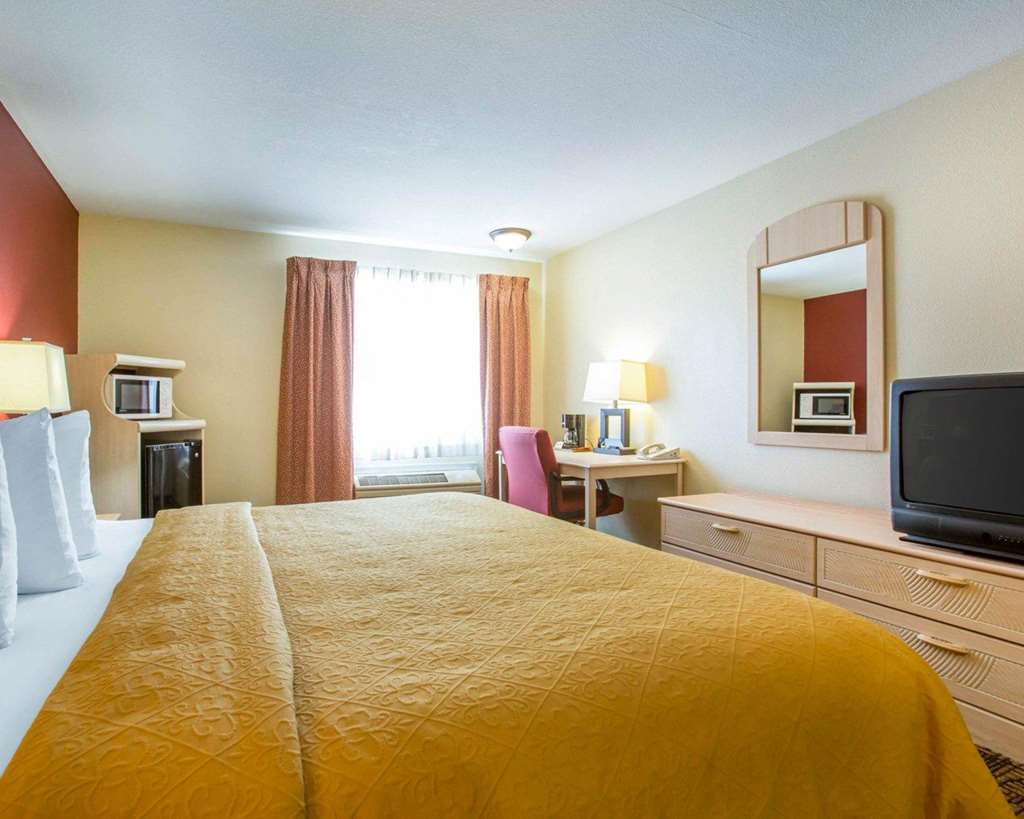 Quality Inn & Suites Weed Exteriér fotografie